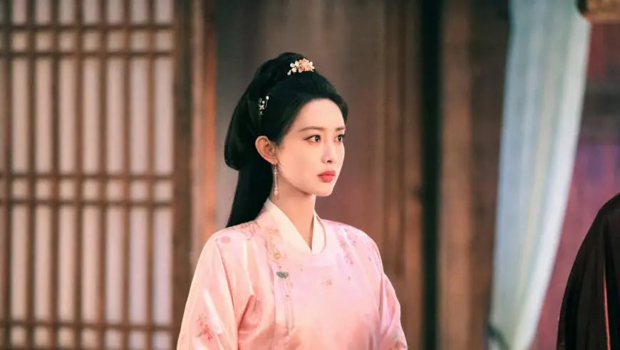 她来自韩娱最保守女团,嫁给大13岁昔日男神后,便淡出了娱乐圈。