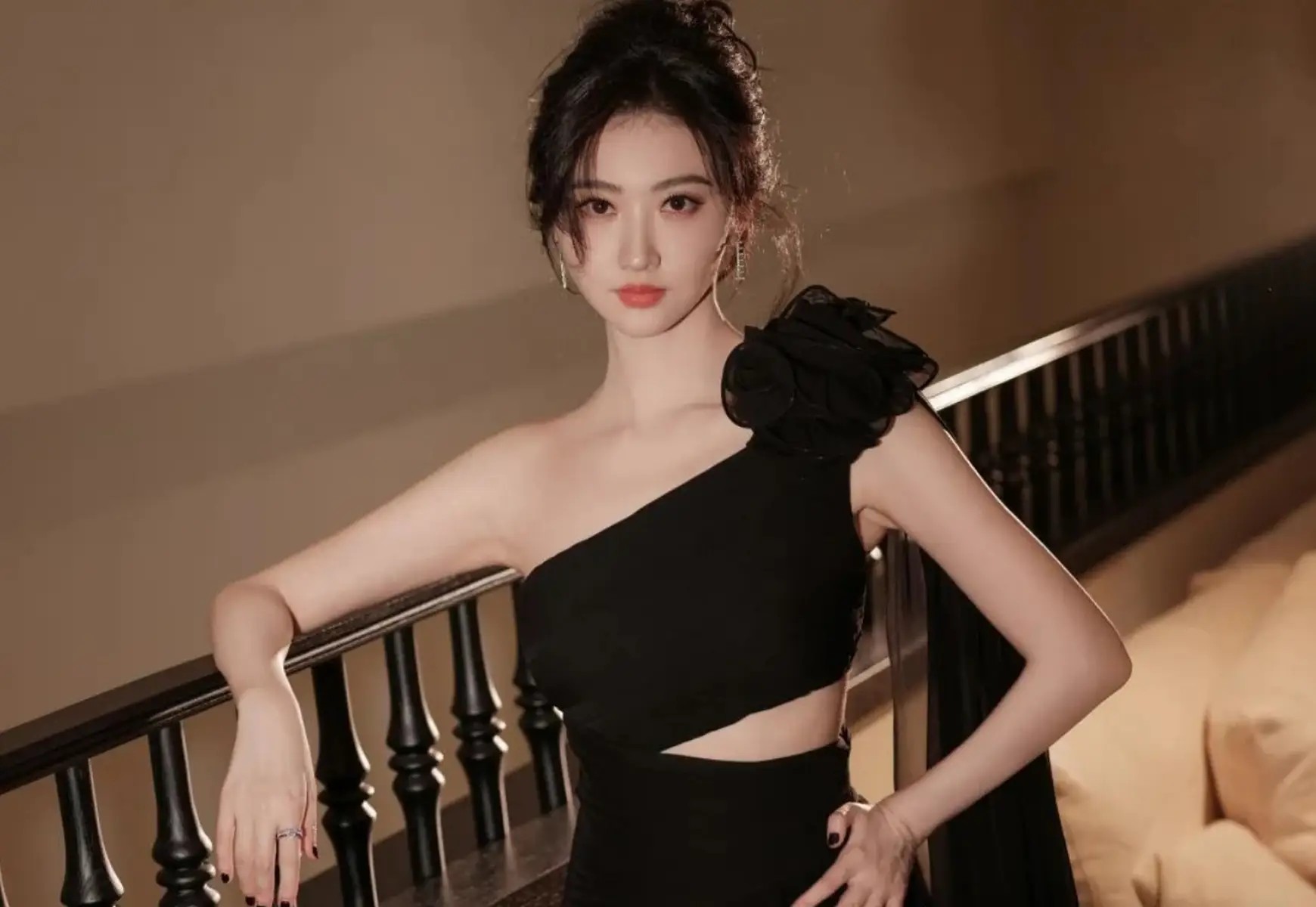 BLACKPINK将于5月9日正式回归,正紧锣密鼓拍摄主打单曲MV