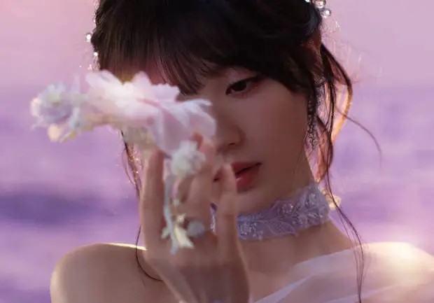 伍允龙新女友被揭多段黑历史,承认曾是双性恋,钟嘉欣高情商回应