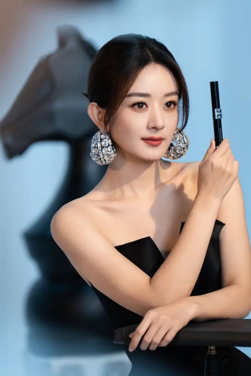 当世界说“不要你”：在AI时代的虚无中，寻找生命的“重生锚点”